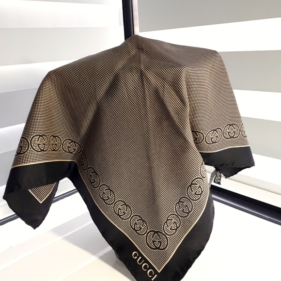Gucci GG print silk scarf - Picture 2 of 4